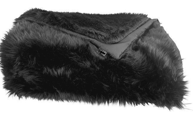 Ensemble Jeté de lit en fausse fourrure et ses coussins